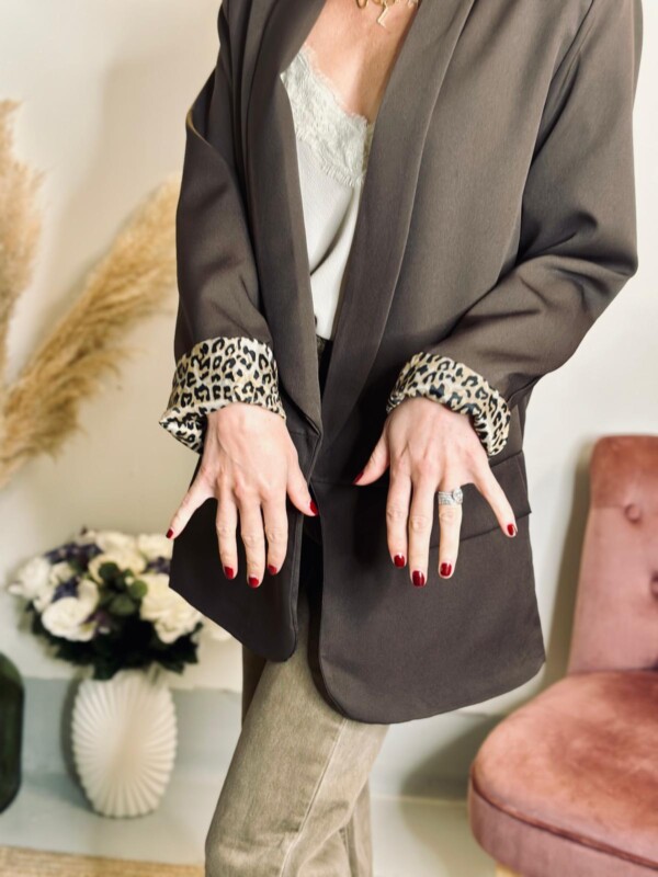 Photo-Blazer_Fiona_Leopard_Chocolat-2